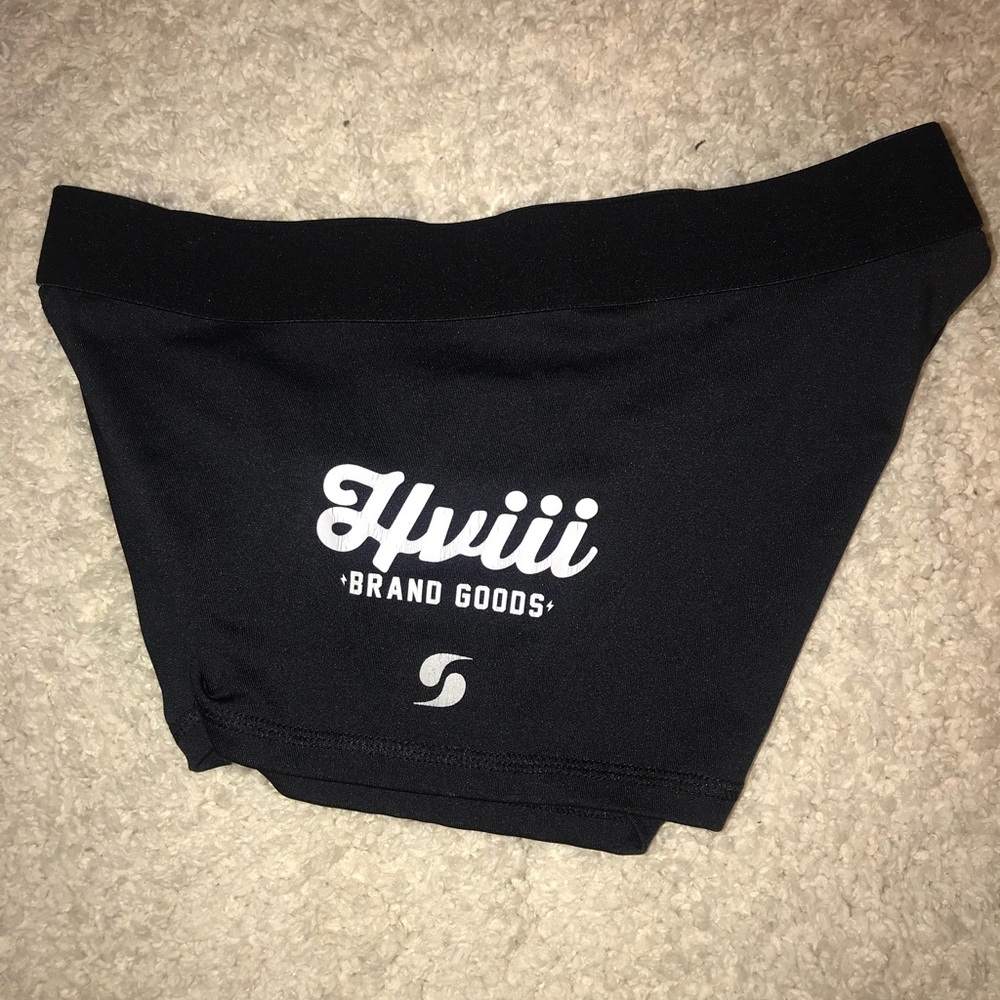 Spandex - Picture 2 of 4